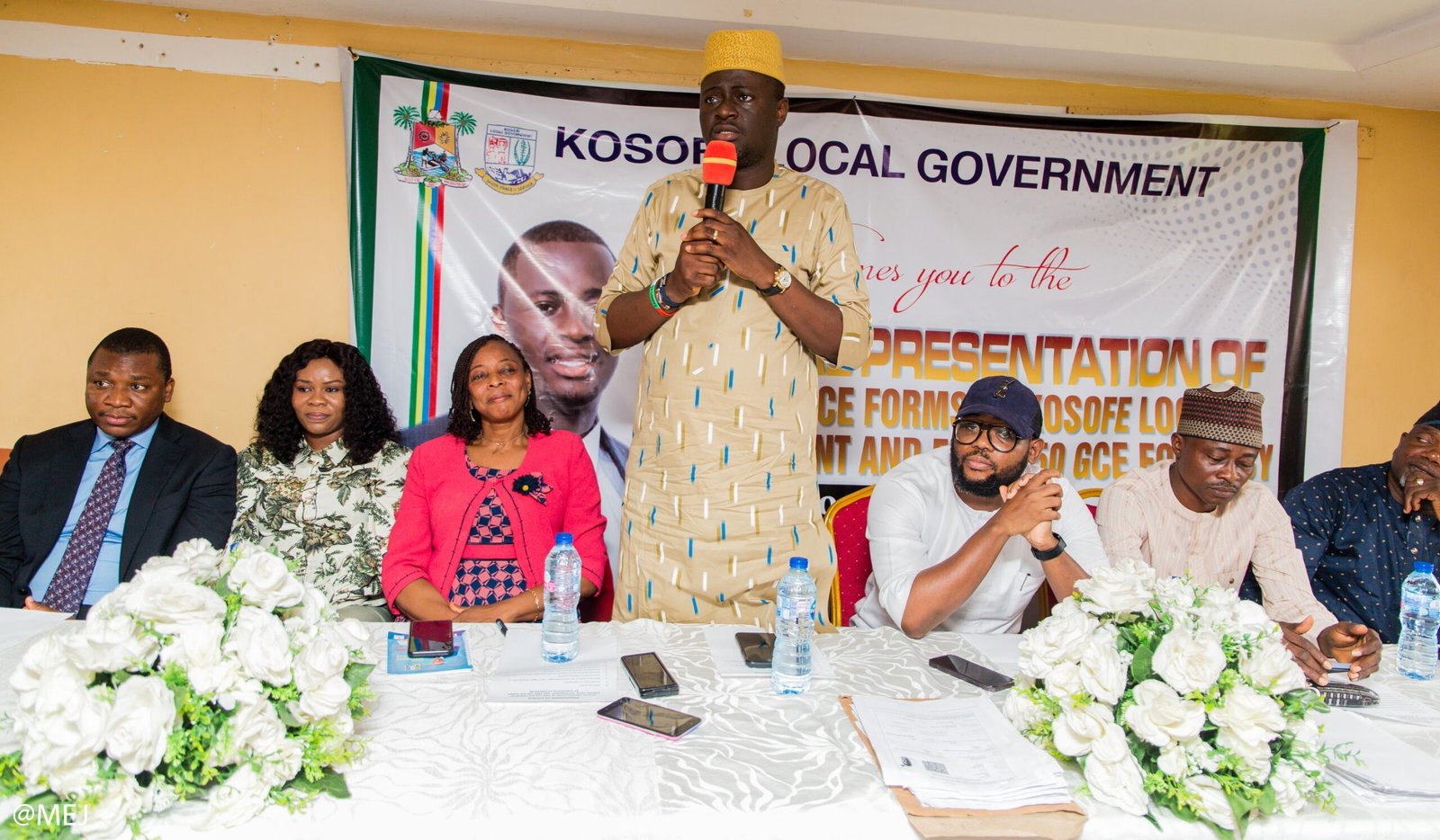 Ogunlewe Presents Official Cars To Cabinet Members